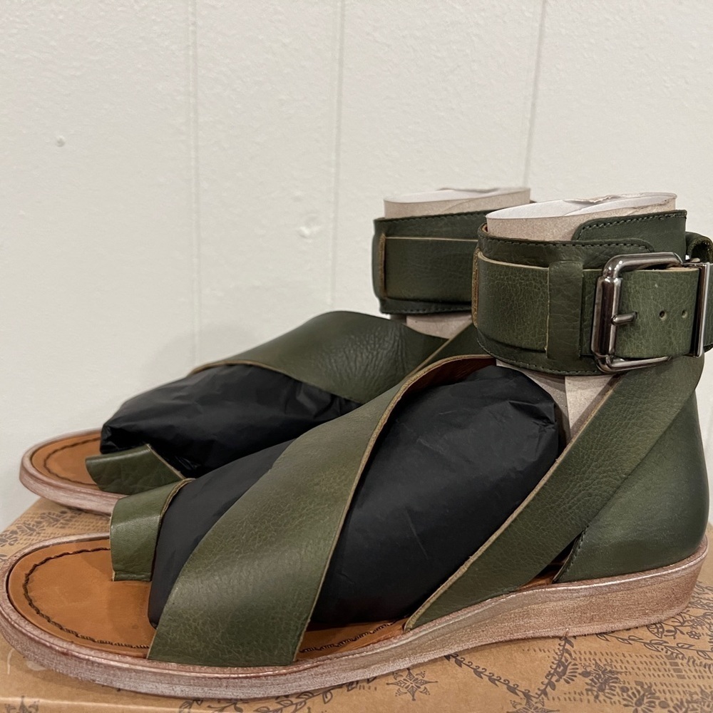 Free People Vale Boot sandals strapy soft designs With buckle closure on… - Picture 8 of 13